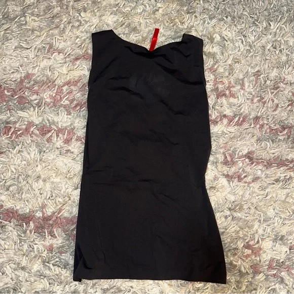 Spanx black tank top M - Picture 2 of 3